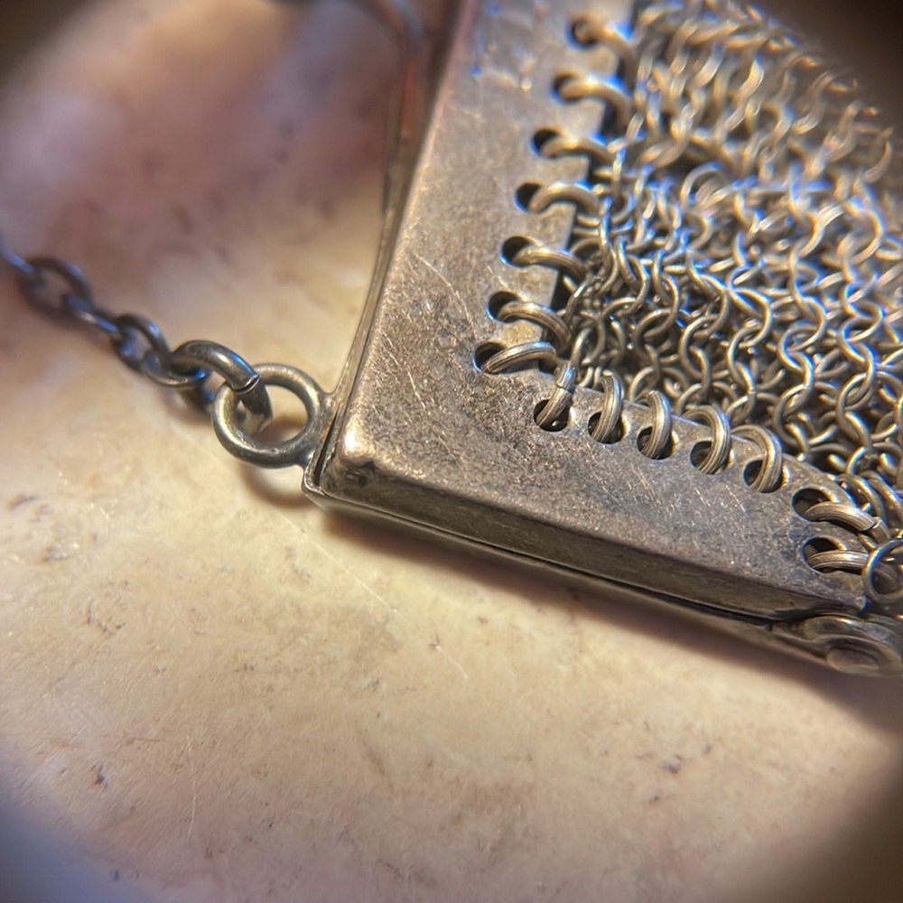 Antique sterling silver coin purse - Picture 10 of 15